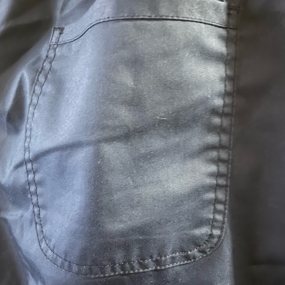 Cherokee scrubs top and bottom- matching set - Picture 9 of 9